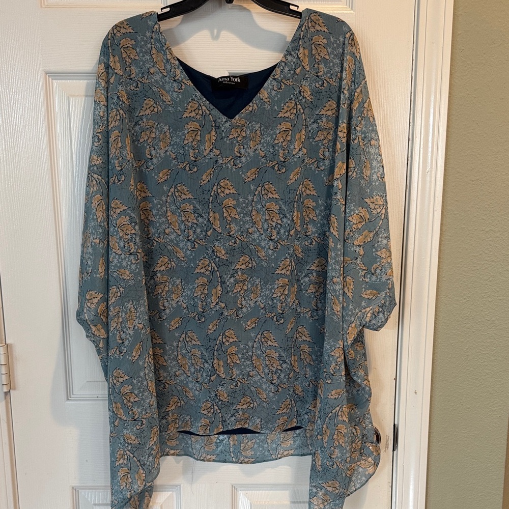 Arna York NWT Blue Women’s Lined Leaves Blouse Size 22/24